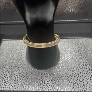 Elegant Gold and Silver Bracelet All Mother Of Pearl.